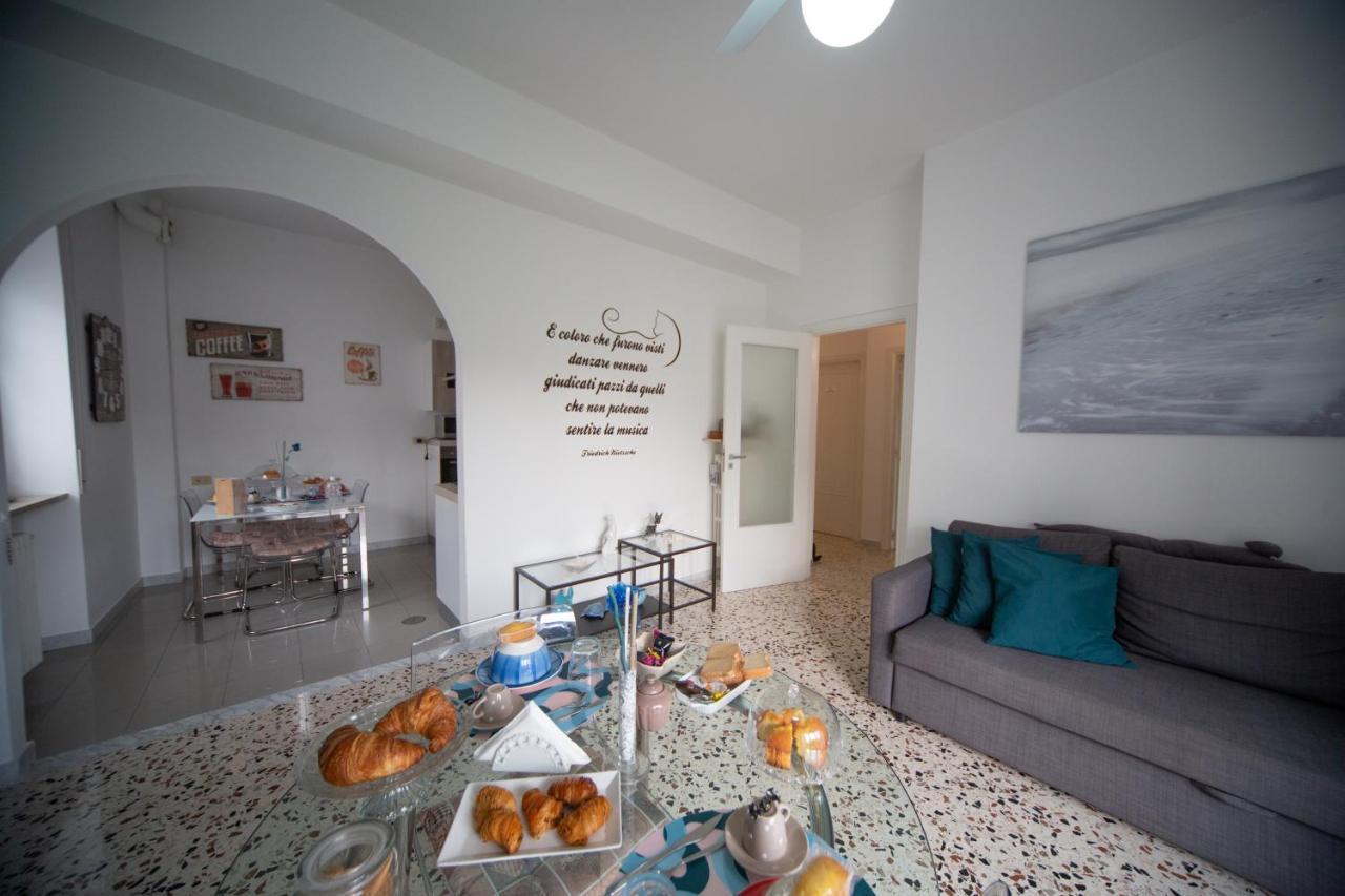 Casa Luisa Bed and Breakfast Σαλέρνο Εξωτερικό φωτογραφία