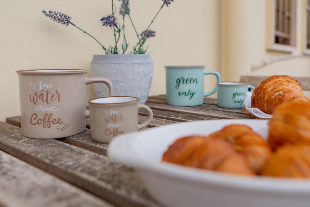 Casa Luisa Bed and Breakfast Σαλέρνο Εξωτερικό φωτογραφία